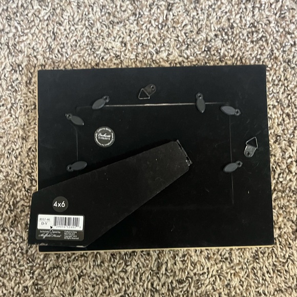 Rustic Farmhouse Frame // 4x6 // Yellow - Picture 4 of 5